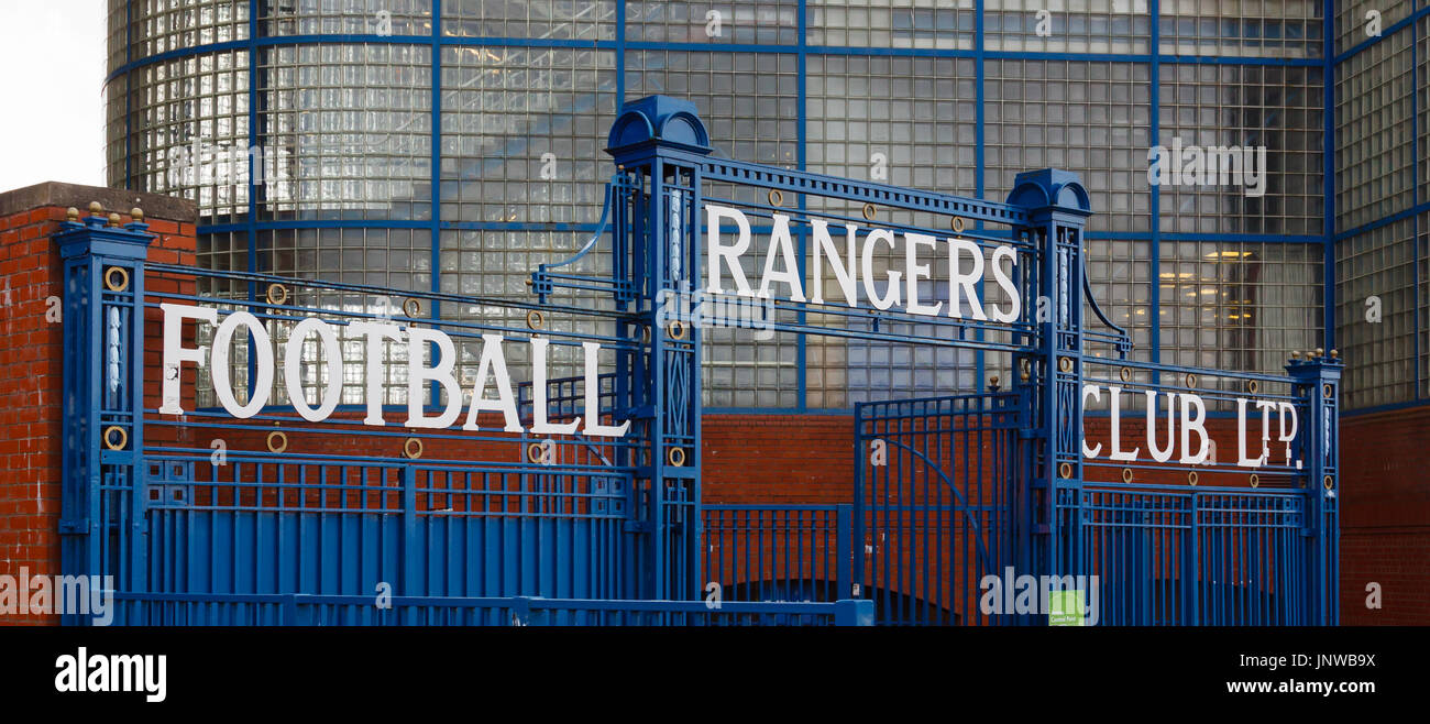 Le porte al di fuori del Bill Struth cavalletto principale a Ibrox Stadium, casa di Glasgow Rangers Football Club in Scozia. Foto Stock