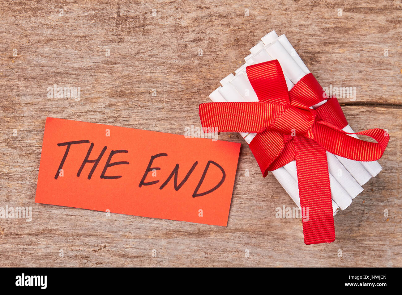 Messaggio alla fine, tabacco sigarette. Foto Stock