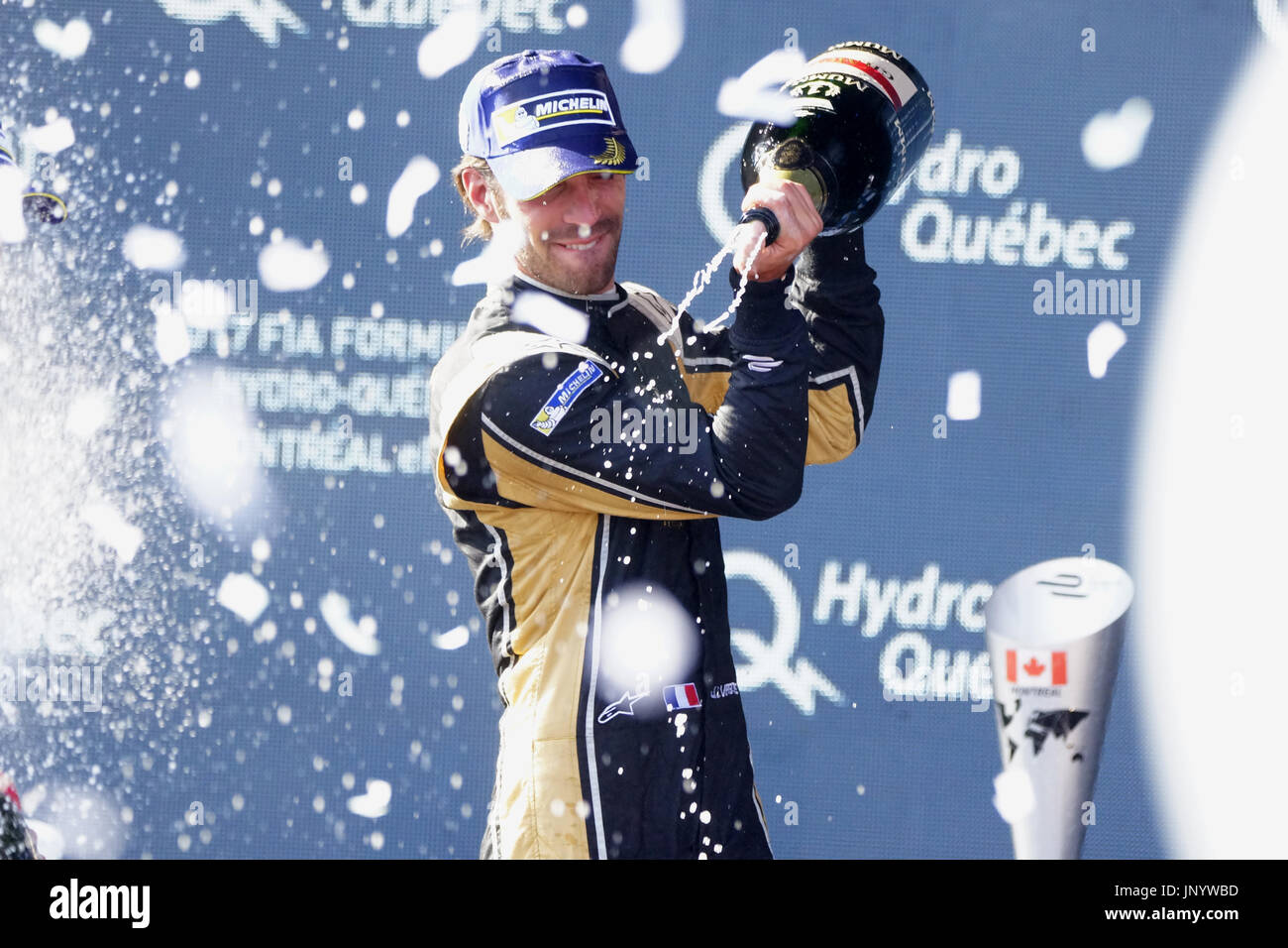 Montreal, Canada. Il 30 luglio, 2017. Jean-Eric Vergne vincitore della seconda gara della gara ePrix godendo il gusto della vittoria. Credit:Mario Beauregard/Alamy Live News Foto Stock