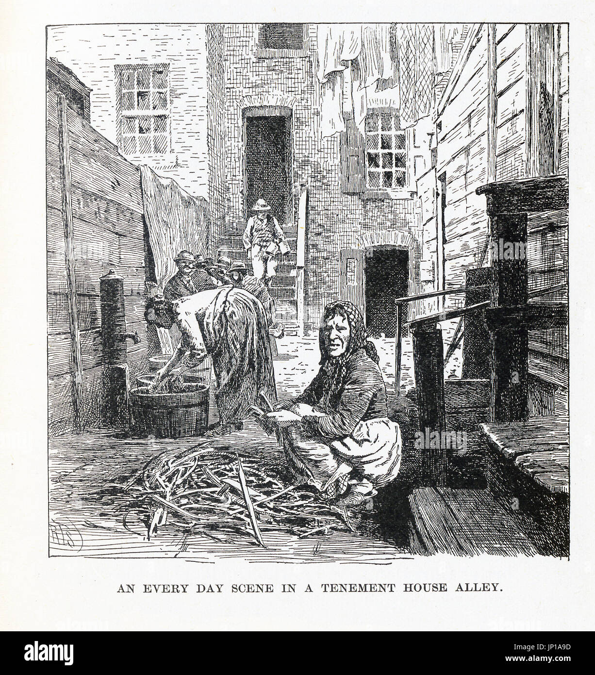 Questa illustrazione risale al 1899 e mostra una scena quotidiana in un Tenement House vicolo in New York City. Nelle vicinanze era il Water Street missione. Foto Stock