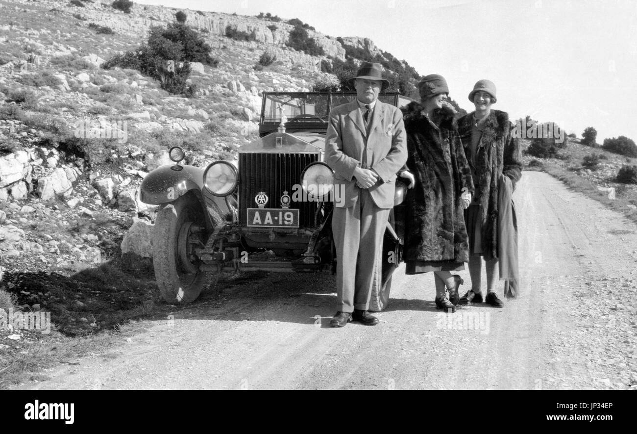 John Scott Montagu accanto alla Rolls - Royce Phantom Foto Stock