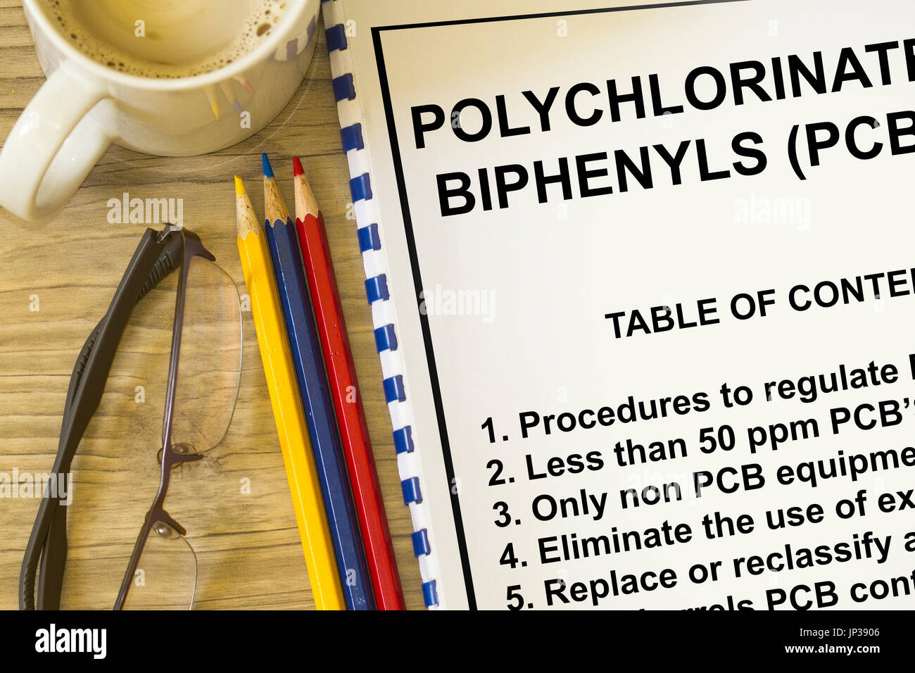 I bifenili policlorurati - molti impieghi nell'industria chimica. Foto Stock