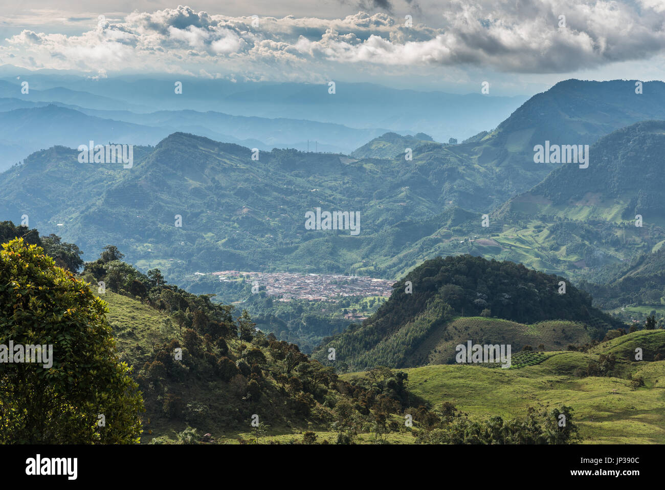 Jardin, una piccola città nelle montagne delle Ande. La Colombia, Sud America Foto Stock
