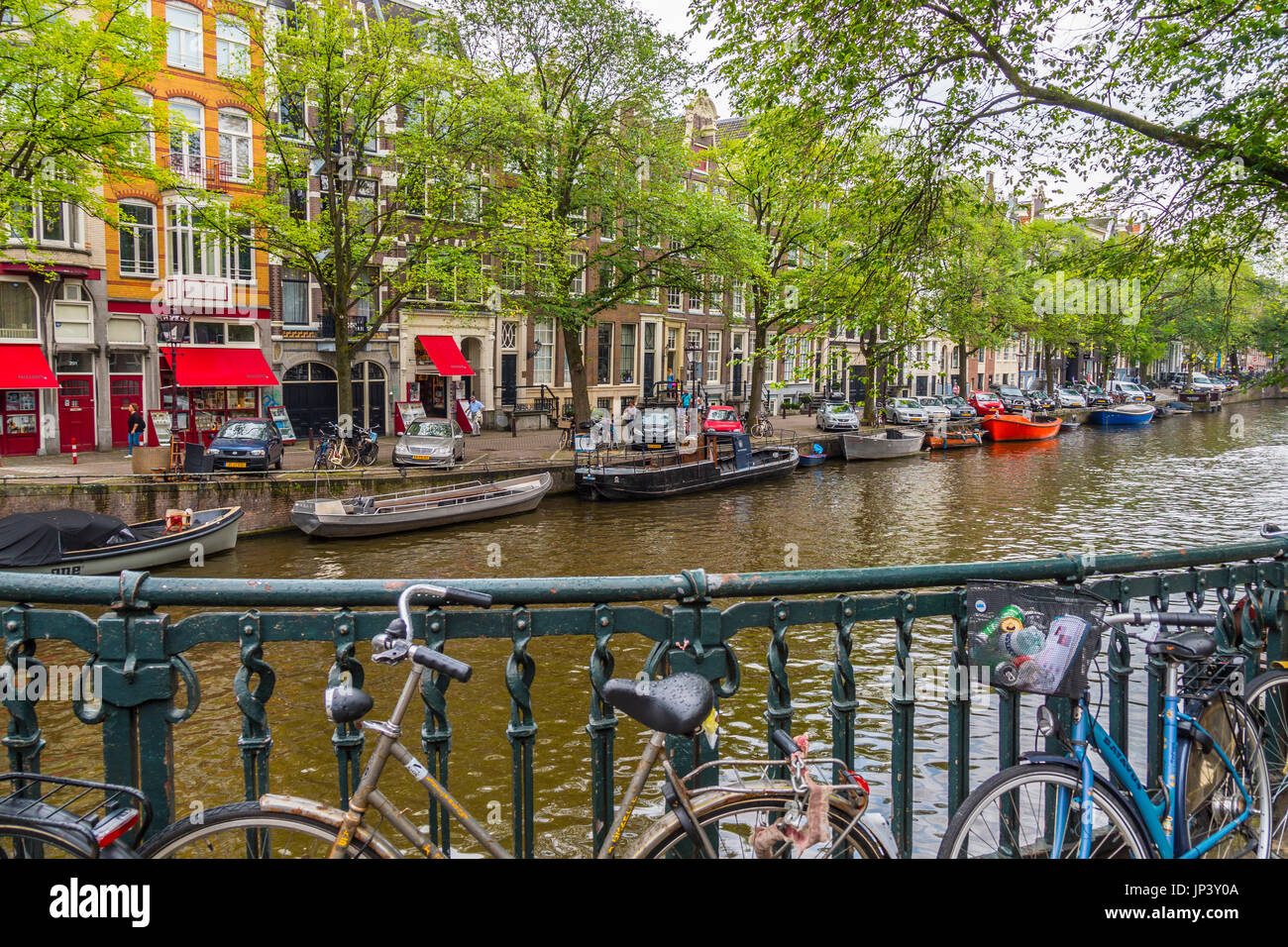 I canali di Amsterdam - bel posto - AMSTERDAM - OLANDA Foto Stock