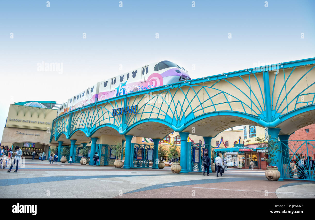 L'ingresso di Ikspiari, un famoso centro commerciale e complesso di divertimenti situato in Urayasu, Maihama, Giappone Foto Stock