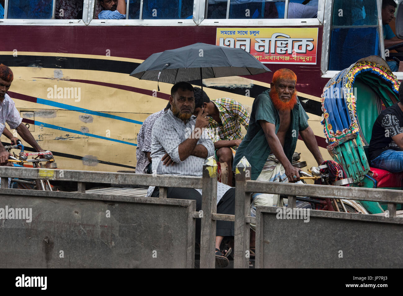 In rickshaw driver, Dhaka, Bangladesh Foto Stock