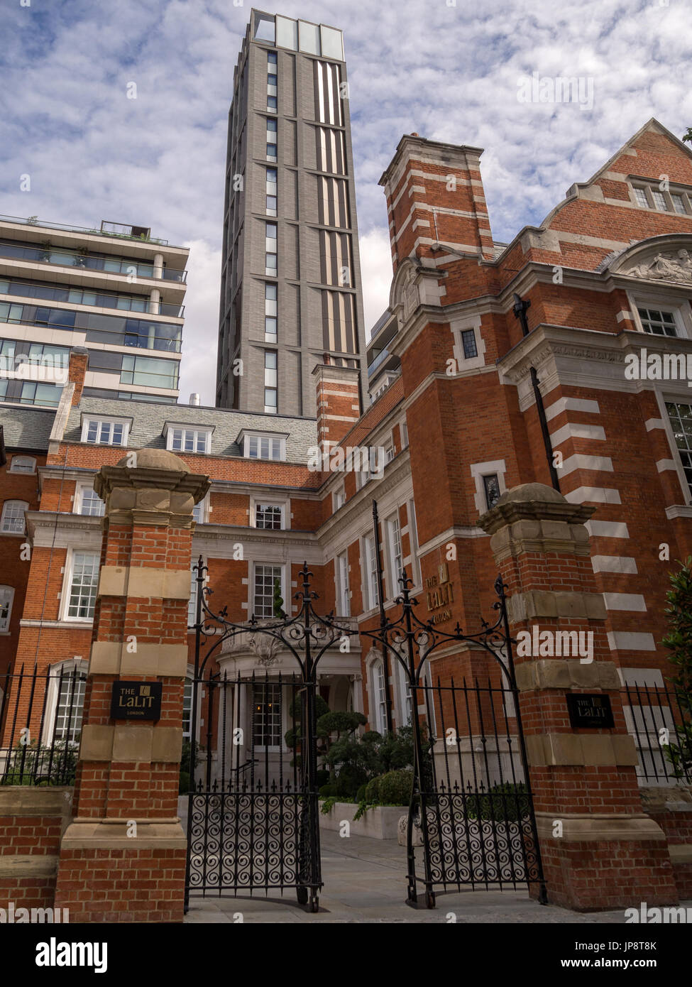 LONDRA, Regno Unito - 29 LUGLIO 2017: Vista esterna del LaLIT Hotel in Tooley Street, Southwark Foto Stock