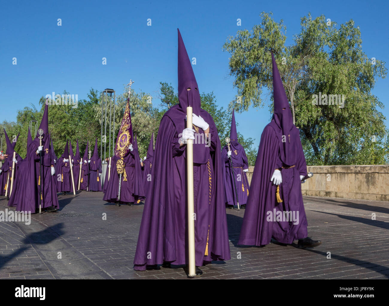 Spagna, Andalusia regione, città di Cordoba, Giovedì Santo Parade, penitenti, Foto Stock