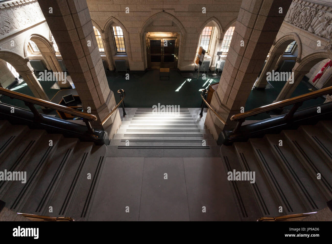 L'entrata principale della House of Commons Foyer all'interno del blocco centrale l'edificio principale del canadese complesso parlamentare sulla Collina del Parlamento. Foto Stock