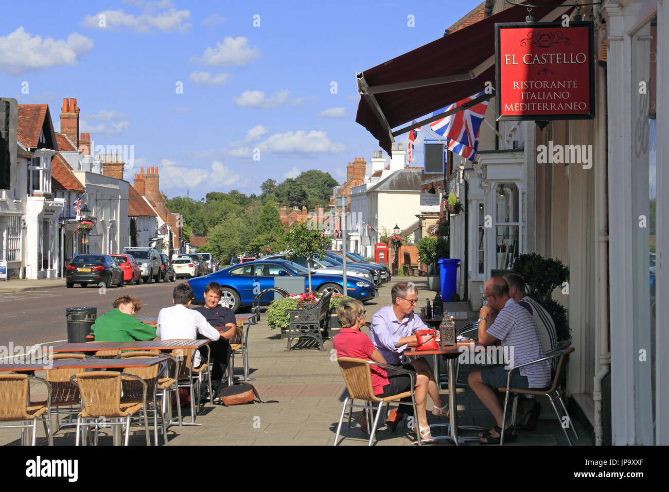 El ristorante Castello, High Street, Odiham, quartiere di Hart, Hampshire, Inghilterra, Gran Bretagna, Regno Unito, Gran Bretagna, Europa Foto Stock