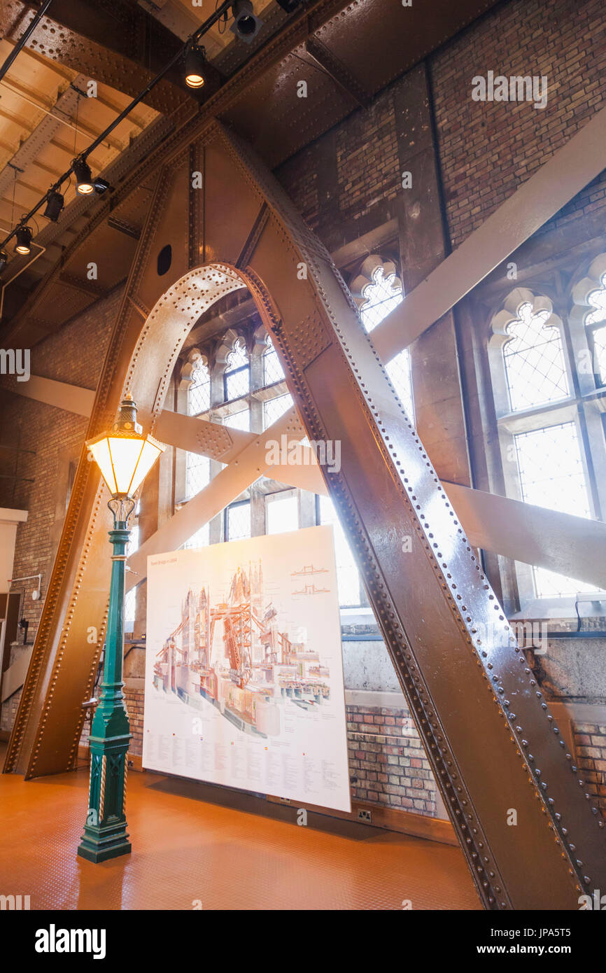 Inghilterra, Londra, il Tower Bridge, vista interna Foto Stock