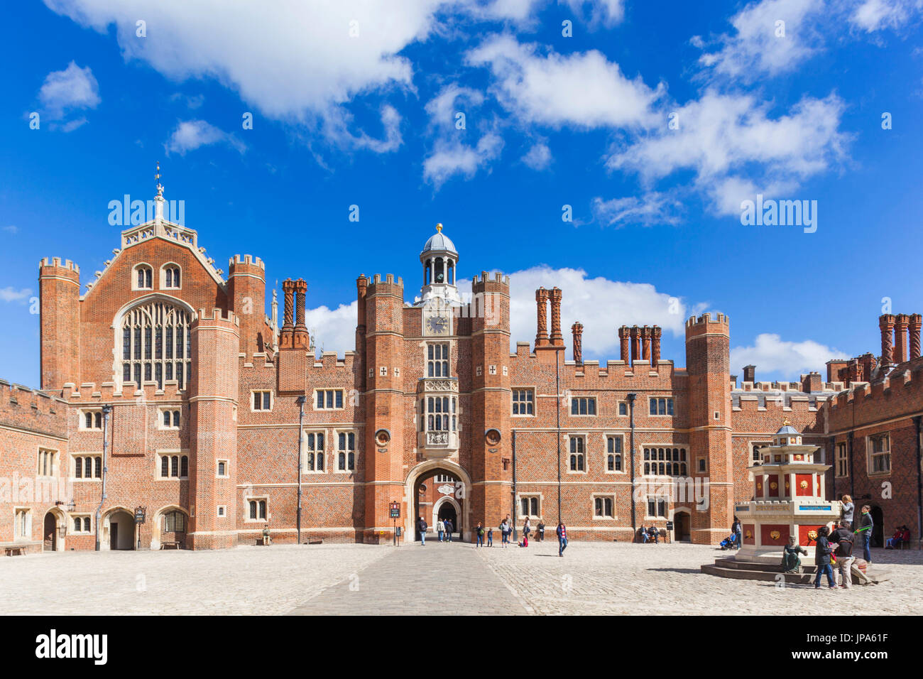 Inghilterra, Middlesex, London, Kingston-upon-Thames, Hampton Court Palace, la Corte di base Foto Stock