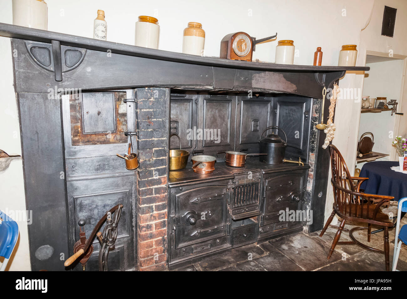 Inghilterra, Hampshire, Chawton, Chawton House Library, una volta a casa di Edward Austen Knight fratello di Jane Austen, la cucina Foto Stock