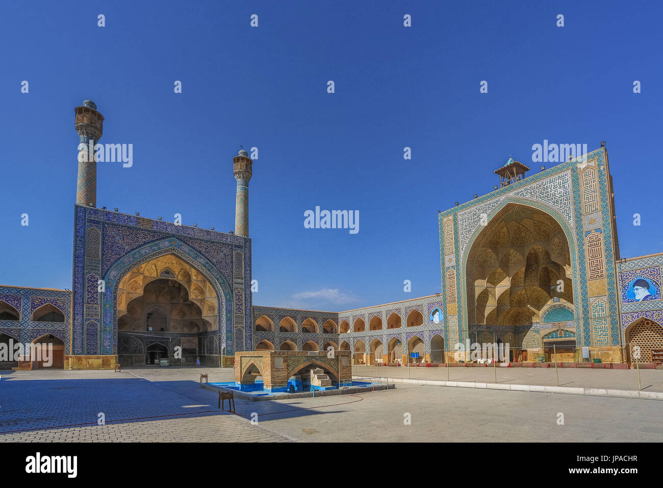 Iran, Esfahan Città, Masjed-e Jame (Moschea del Venerdì) UNESCO Patrimonio Mondiale, patrimonio mondiale dell UNESCO, Iwan Sud e Ovest Iwan Foto Stock