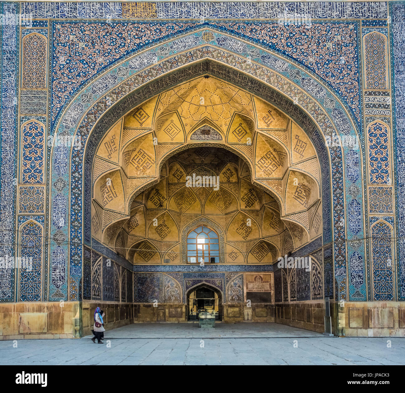Iran, Esfahan Città, Masjed-e Jame (Moschea del Venerdì) UNESCO Patrimonio Mondiale, Sud Iwan Foto Stock