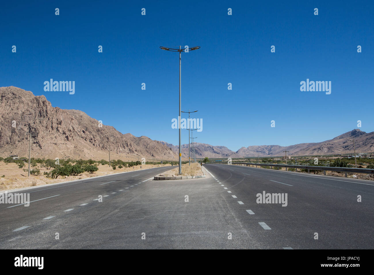 Iran, Autostrada vicino Neyriz City Foto Stock