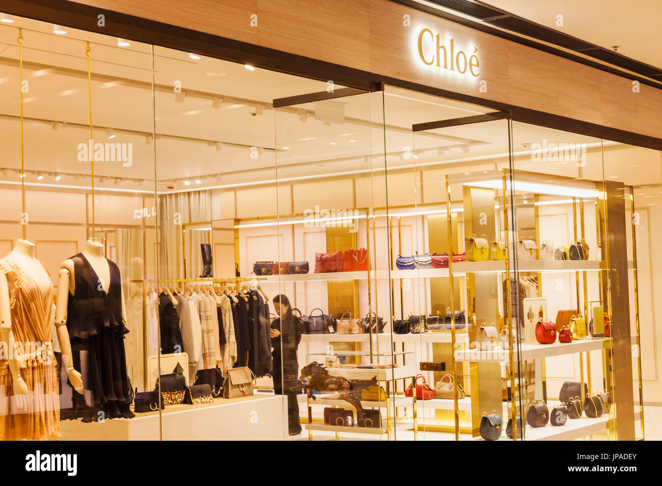 Cina, Hong Kong, centrale, IFC Shopping Mall, Chloe Store Foto Stock