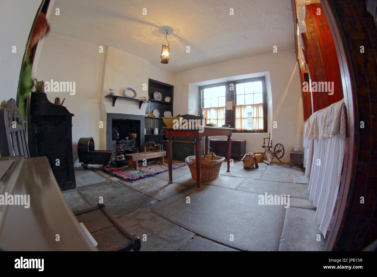La sma shot cottage storico tessitori di paisley home all'interno della camera Foto Stock