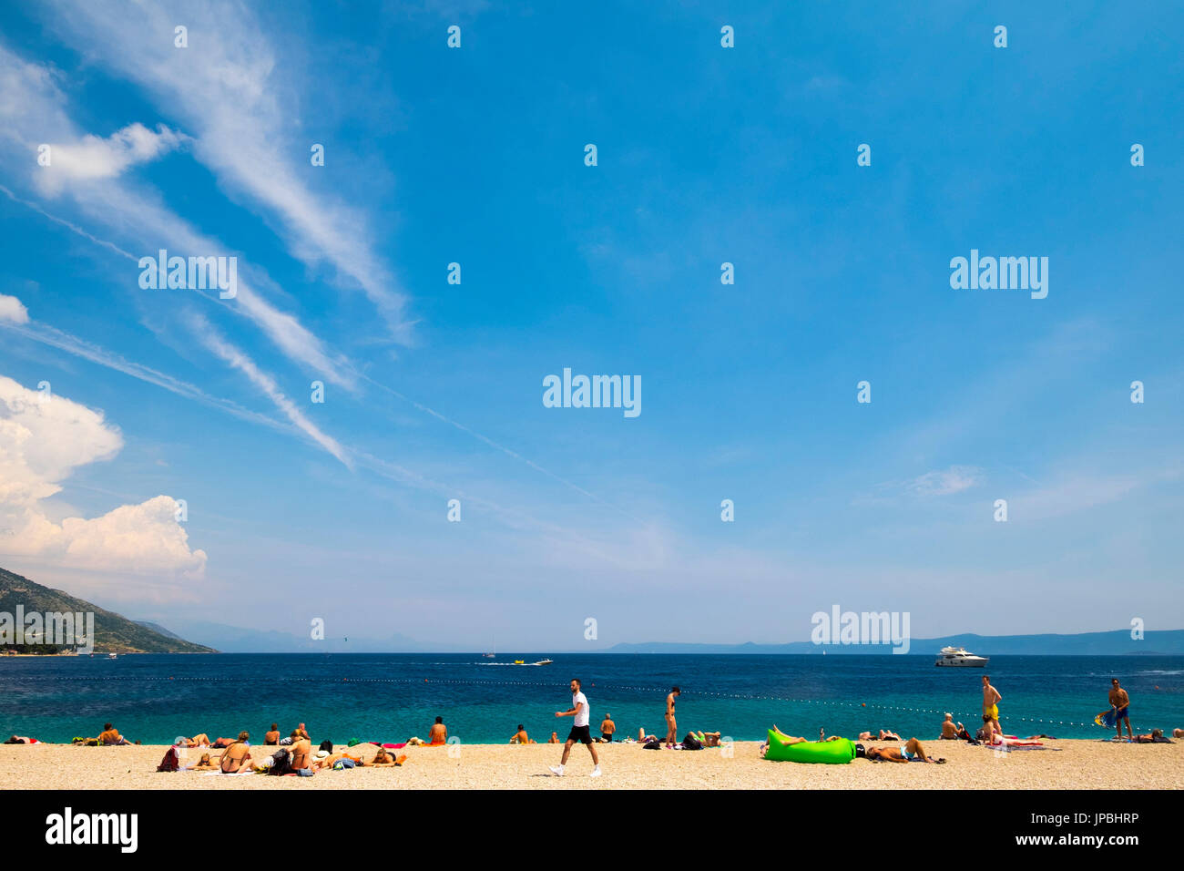 Brac, Croazia - 3 Giugno 2017: spiaggia Zlatni rat è il più famoso in Croazia Foto Stock