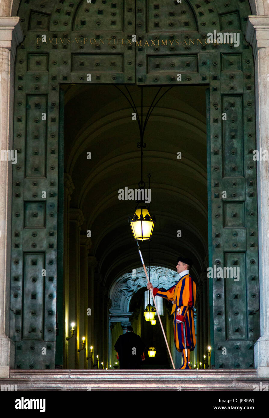 Città del Vaticano, lo Stato della Città del Vaticano. Guardia Svizzera Foto Stock