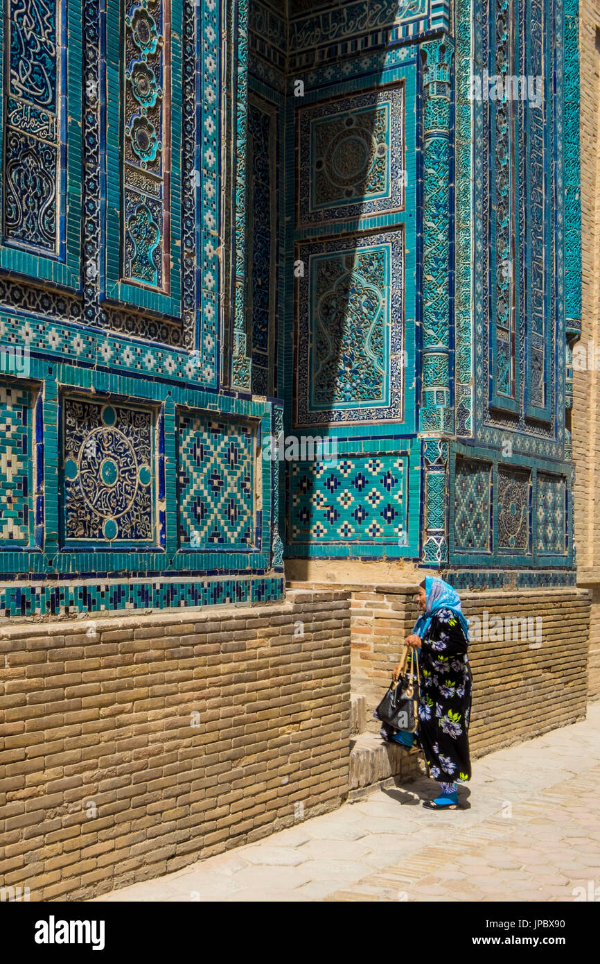 Samarcanda, Uzbekistan in Asia centrale. Shah-i-Zinda necropoli. Foto Stock