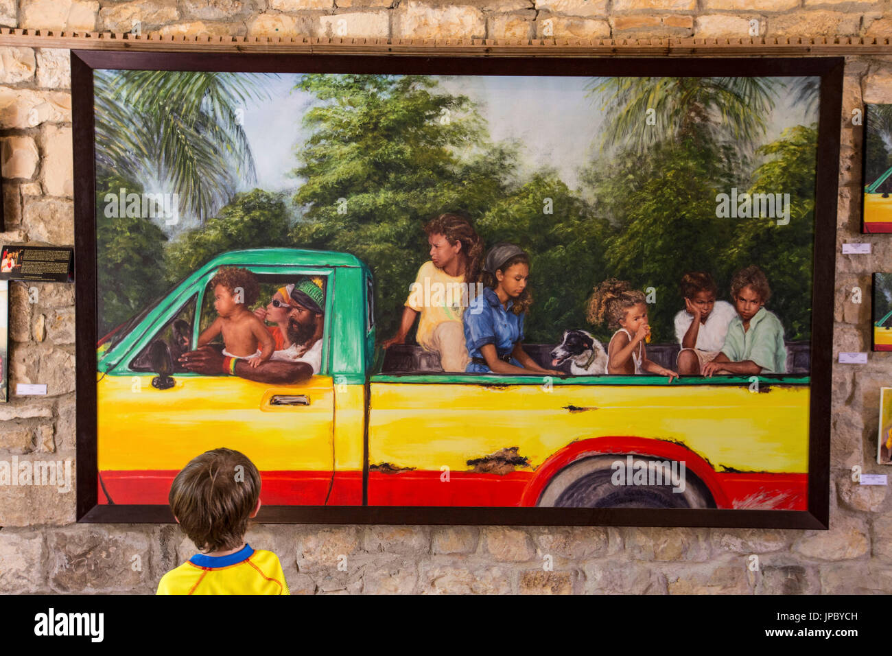 Arte e pittura locale sul muro di pietra di armonia Hall Caraibi Antigua e Barbuda Isola sottovento West Indies Foto Stock
