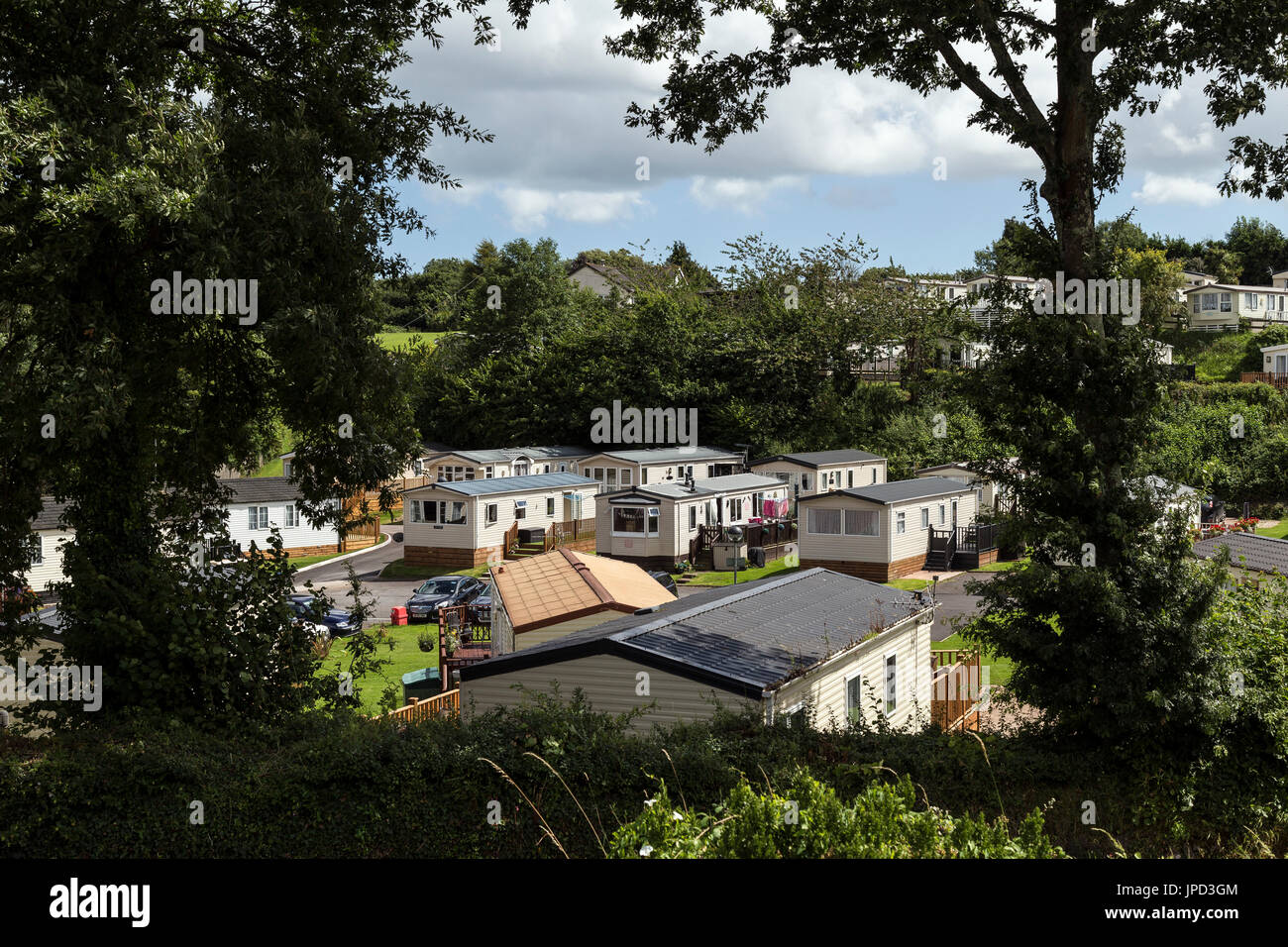 Rimorchio Home, parco del rimorchio, albero, erba, orizzontale, Affitto casa, Natura, nessun popolo, all'aperto, quartiere residenziale, rurale scena, Foto Stock