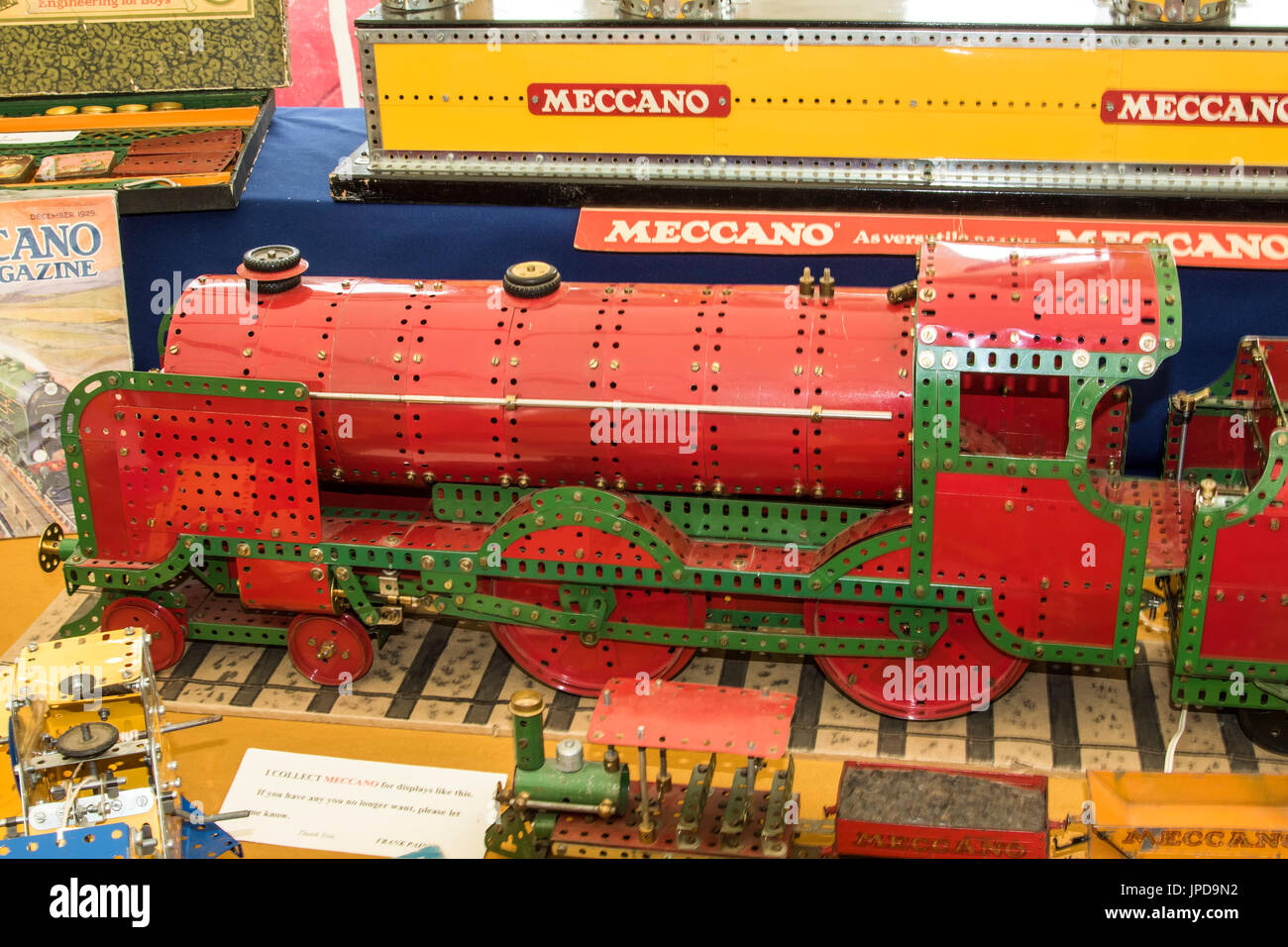 Modello Meccano treno a vapore Ringmer e paese mostrano Foto Stock