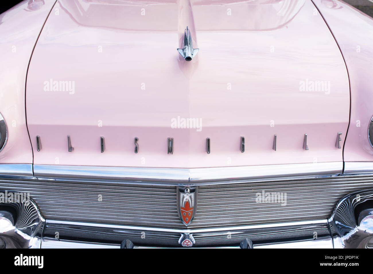 1958 Oldsmobile Dynamic 88 auto front end. Classic American car. Essex, Regno Unito Foto Stock