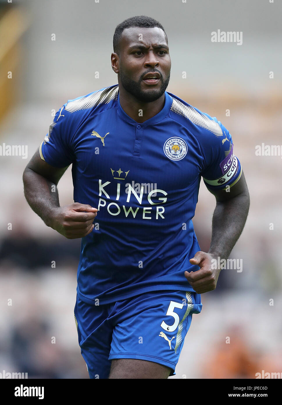 Il Leicester City's Wes Morgan in azione contro Wolverhampton Wanderers, durante la fase di pre-stagione corrisponde al Molineux, Wolverhampton. Foto Stock