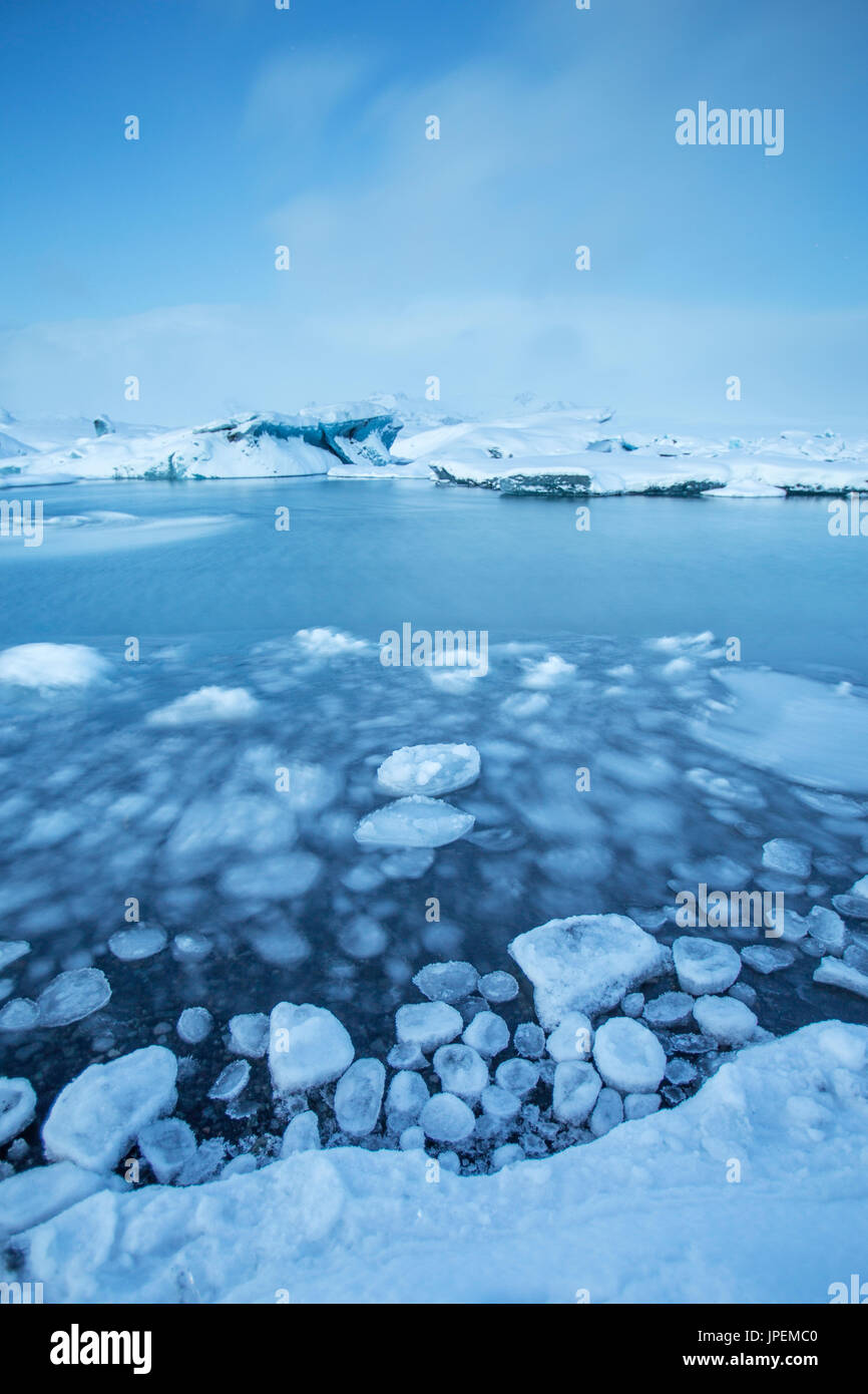 Laguna glaciale nel sud est dell'Islanda Foto Stock