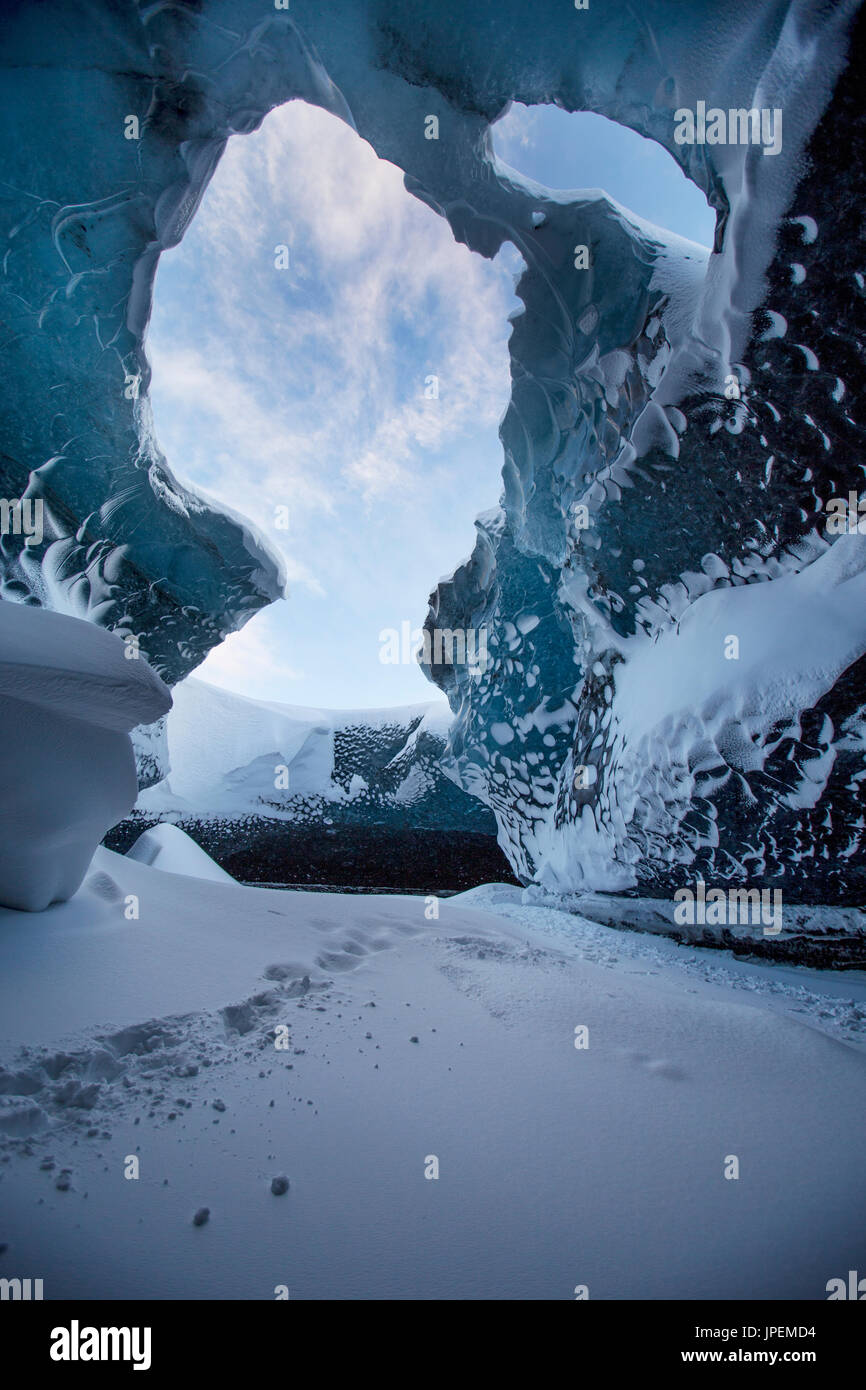 Grotta di ghiaccio nel sud est dell'Islanda Foto Stock