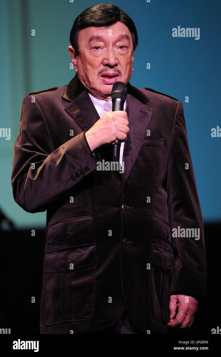 Dolphy effettuando al re di commedia Dolphy @ 80: La leggenda vive in L.A. World Tour tenutosi presso lo Shrine Auditorium di Los Angeles, CA su Sabato, 11 ottobre 2008. Foto di: Sthanlee B. Mirador_Pacific Rim Photo Press Foto Stock