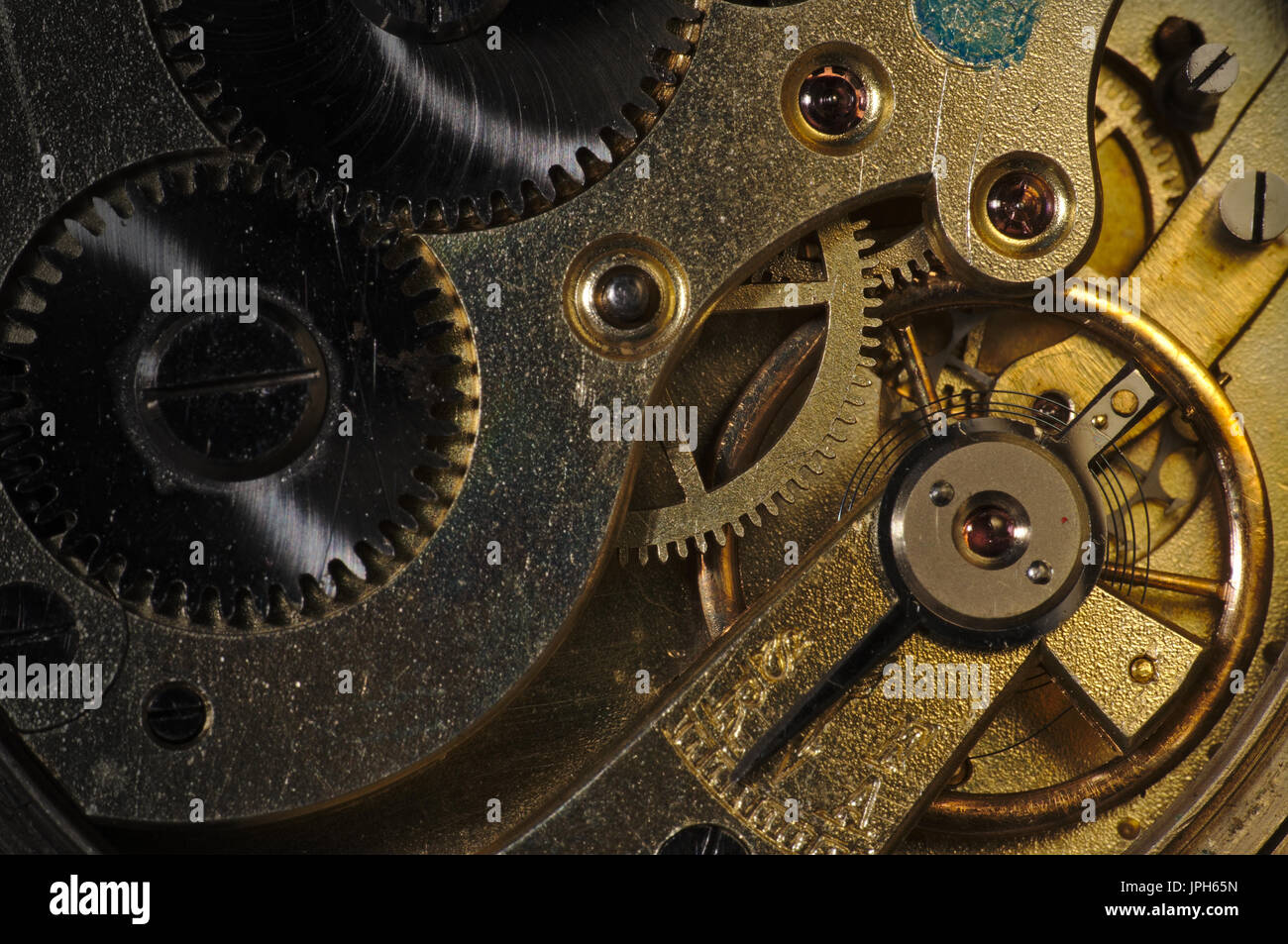 Antico orologio da tasca meccanismo. steampunk e tema industriale Foto  stock - Alamy