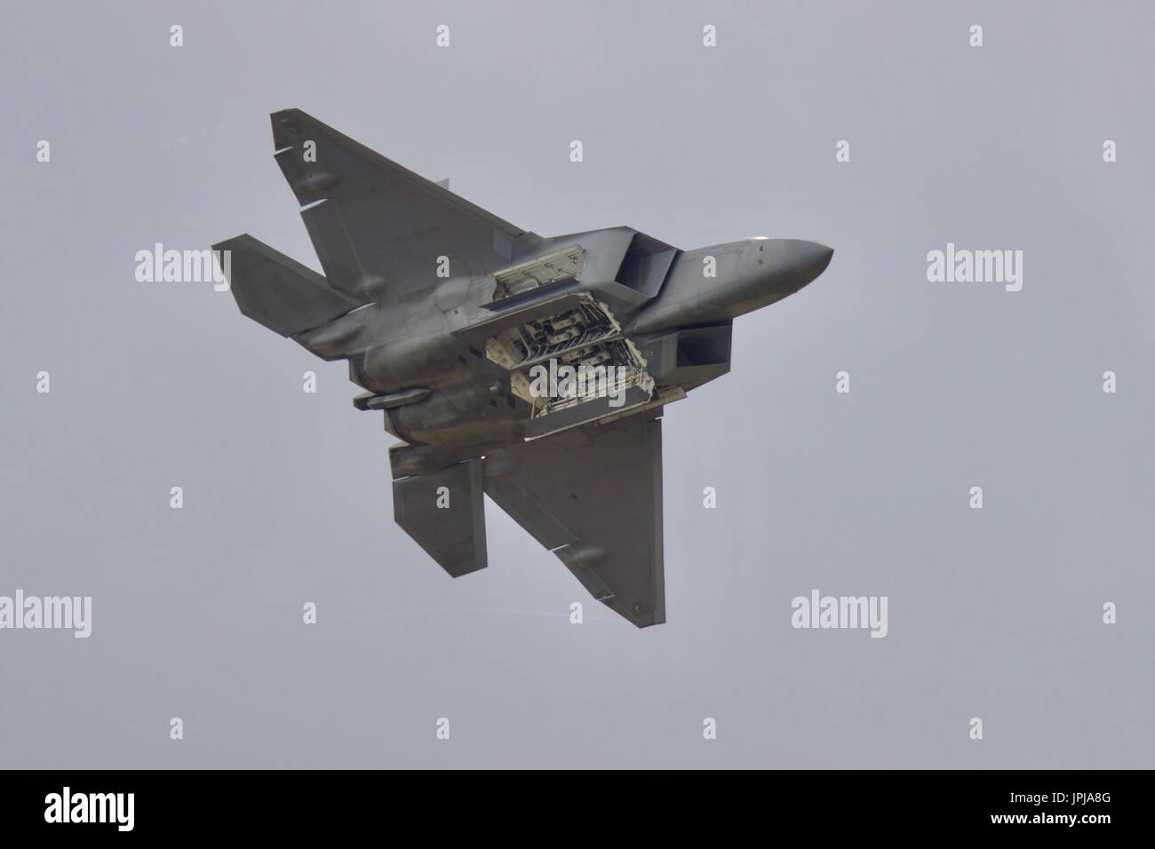 US Air Force F22 Raptor Fighter jet con la sua bomba bay con le porte aperte Foto Stock