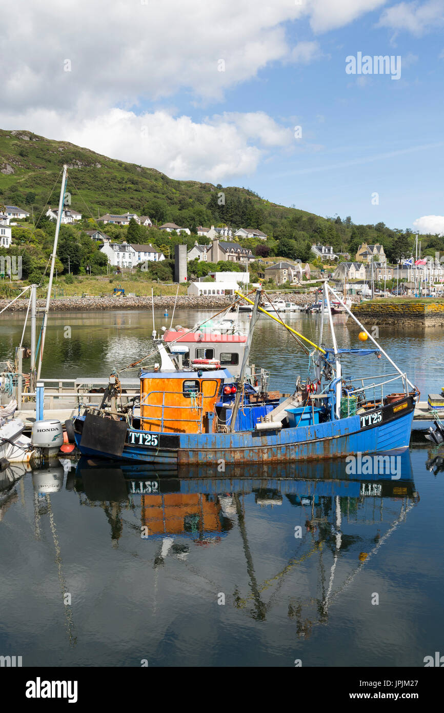 Tarbert Villaggio di Pescatori, Loch Fyne, Scotland, Regno Unito Foto Stock
