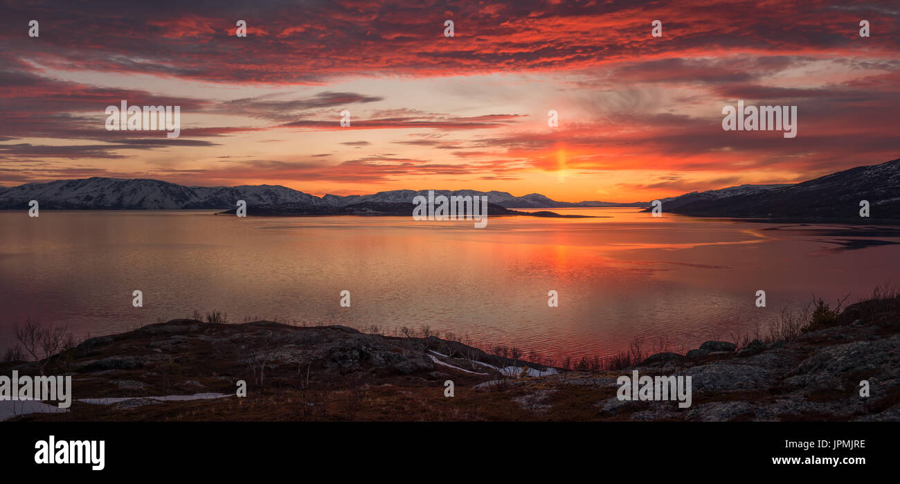 Sun sunset arctic Norvegia norge europa scandinavia Foto Stock