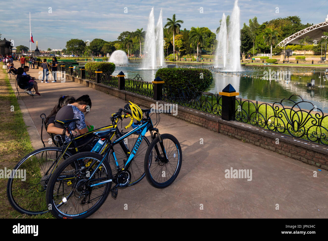 Le fontane di acqua in Rizal Park, Roxas Boulevard, Manila, Filippine Foto Stock