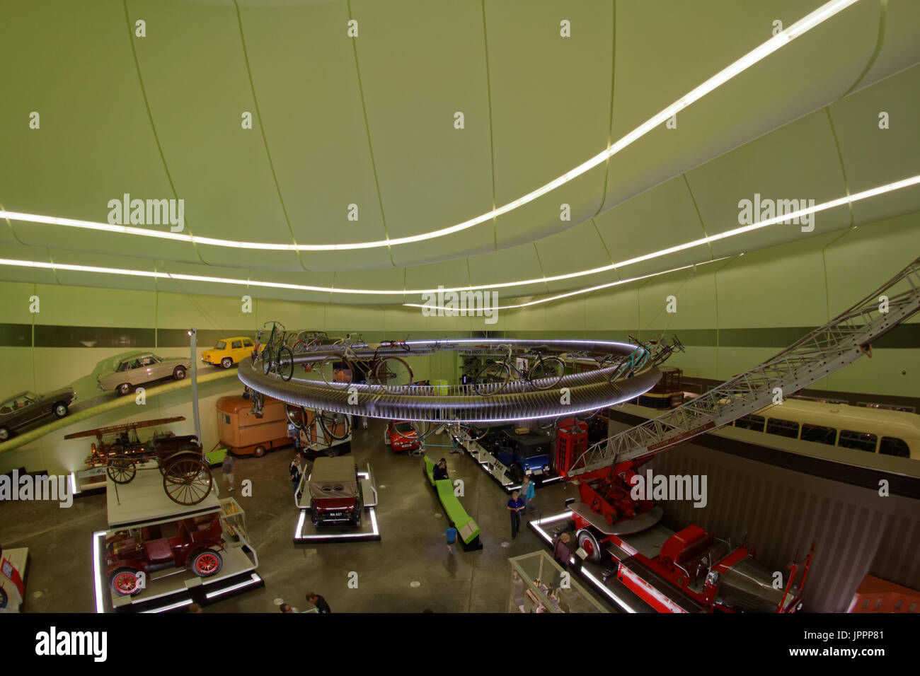 Riverside Museum, Pointhouse Road, Glasgow interno del nuovo museo dei trasporti Foto Stock