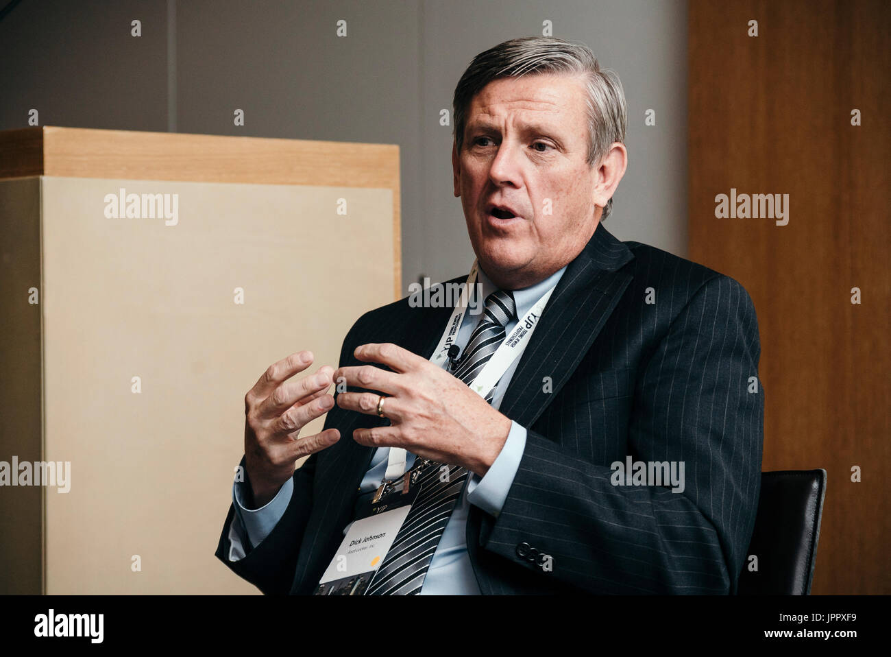 Richard 'Dick' Johnson Presidente/presidente/CEO, Foot Locker Inc Foto  stock - Alamy