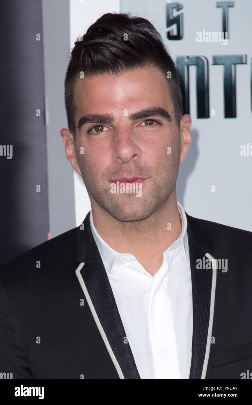 Zachary Quinto arriva alla premiere di Paramount Pictures' 'Star Trek nelle tenebre" al Teatro Dolby il 14 maggio 2013 in Hollywood, la California. Foto di Giovanni Salangsang FRF_/ Pacific Rim Photo Press Foto Stock