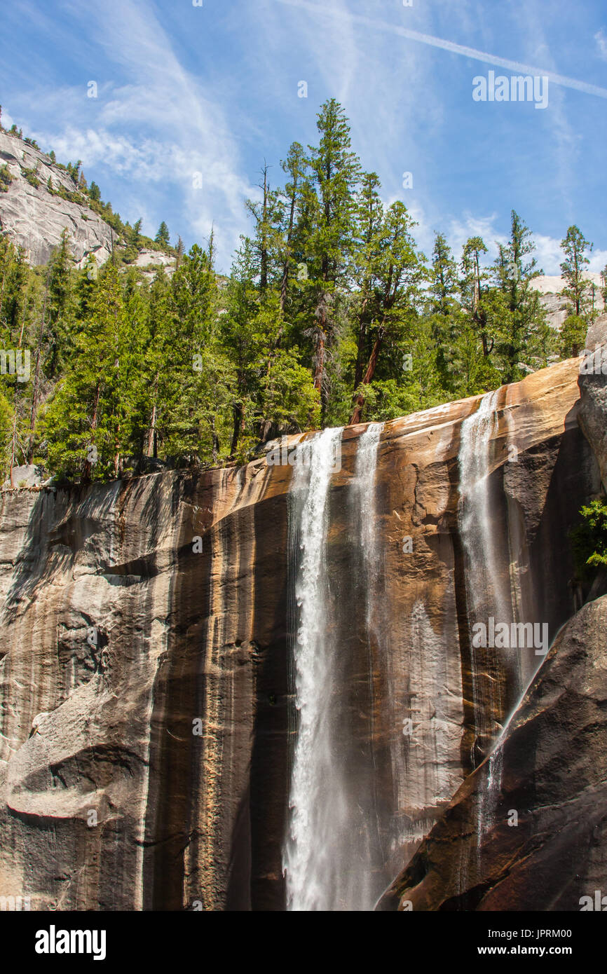 Parte superiore della cascata presso il parco nazionale di Yosemite Foto Stock