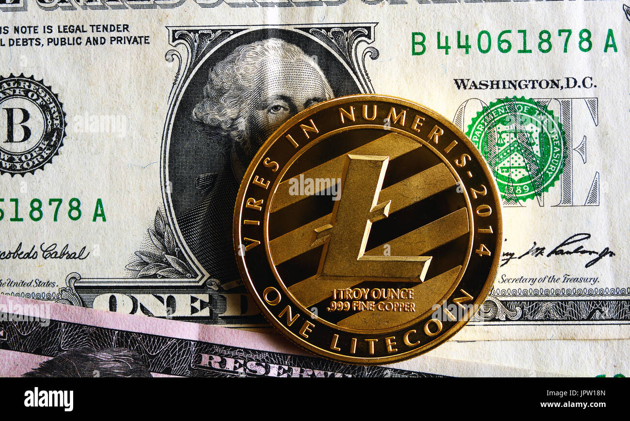 Litecoin su una banconota del dollaro Foto Stock