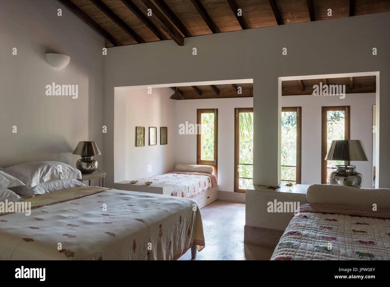 Di colore neutro camera da letto Foto Stock