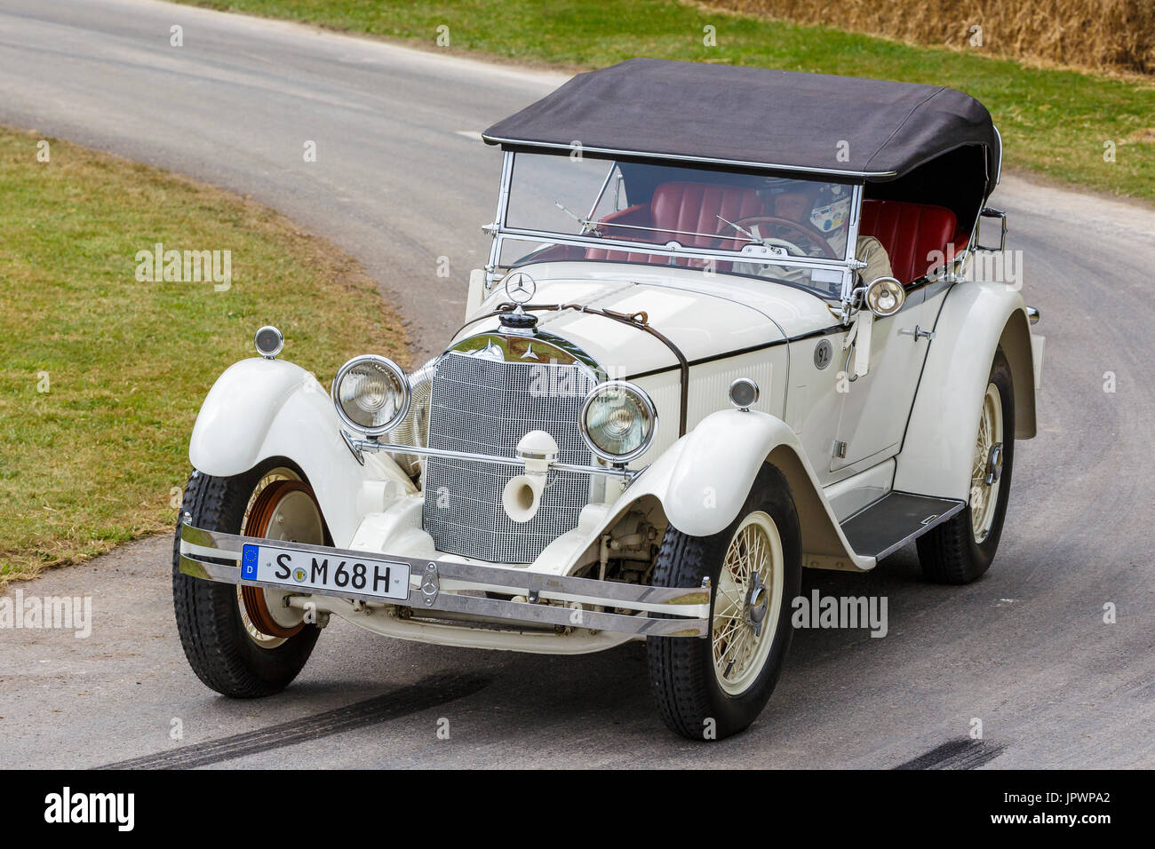 1928 Mercedes-Benz tipo S endurance racer con autista Jochen Mass al 2017 Goodwood Festival of Speed, Sussex, Regno Unito. Foto Stock