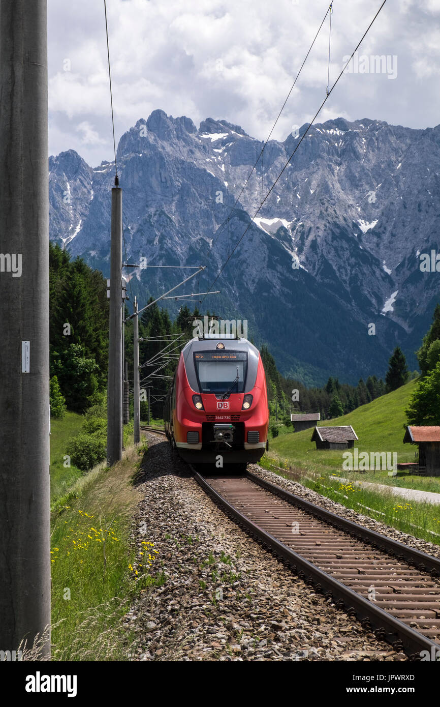 Deutsche Bahn stazione vicino a Mittenwald, Baviera, Germania Foto Stock