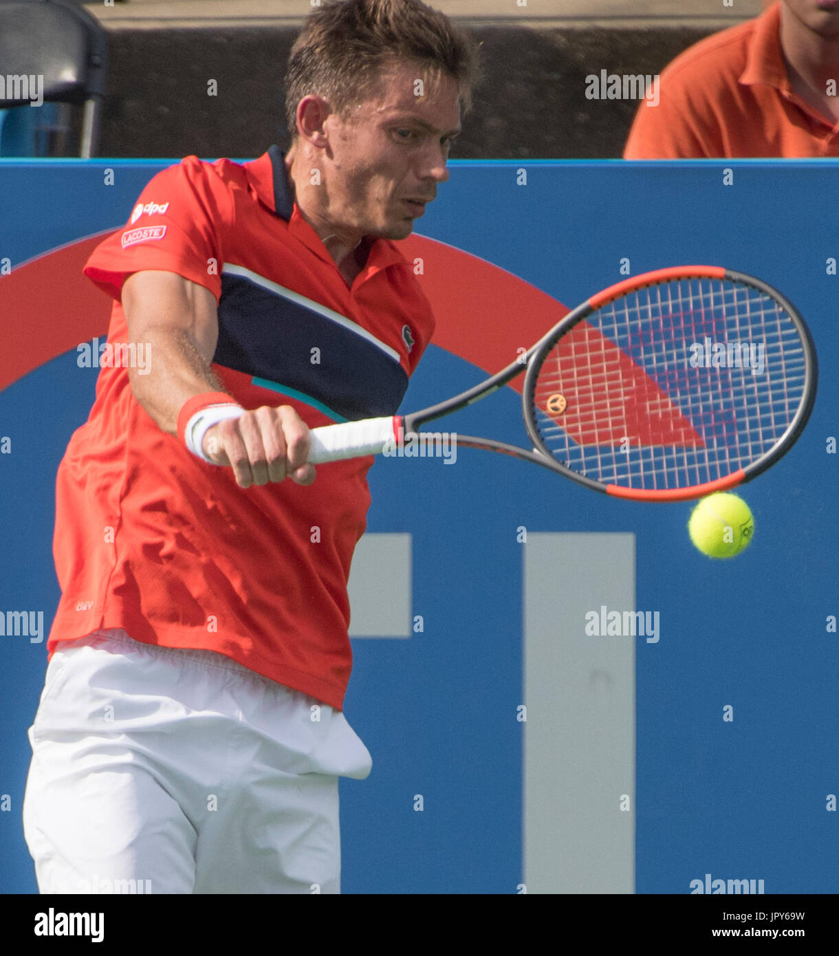 Washington DC, Stati Uniti d'America. Il 2 agosto, 2017. Nicolas MAHUT (FRA) perde a Milos Raonic (CAN) 7-6, 7-6, presso il Citi aprire essendo suonato al Rock Creek Park Tennis Center di Washington, DC, . © Leslie Billman/Tennisclix/CSM/Alamy Live News Foto Stock