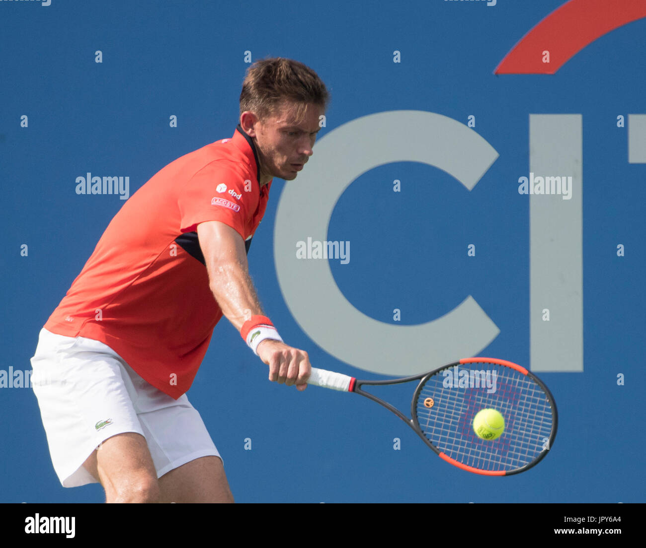 Washington DC, Stati Uniti d'America. Il 2 agosto, 2017. Nicolas MAHUT (FRA) perde a Milos Raonic (CAN) 7-6, 7-6, presso il Citi aprire essendo suonato al Rock Creek Park Tennis Center di Washington, DC, . © Leslie Billman/Tennisclix/CSM/Alamy Live News Foto Stock