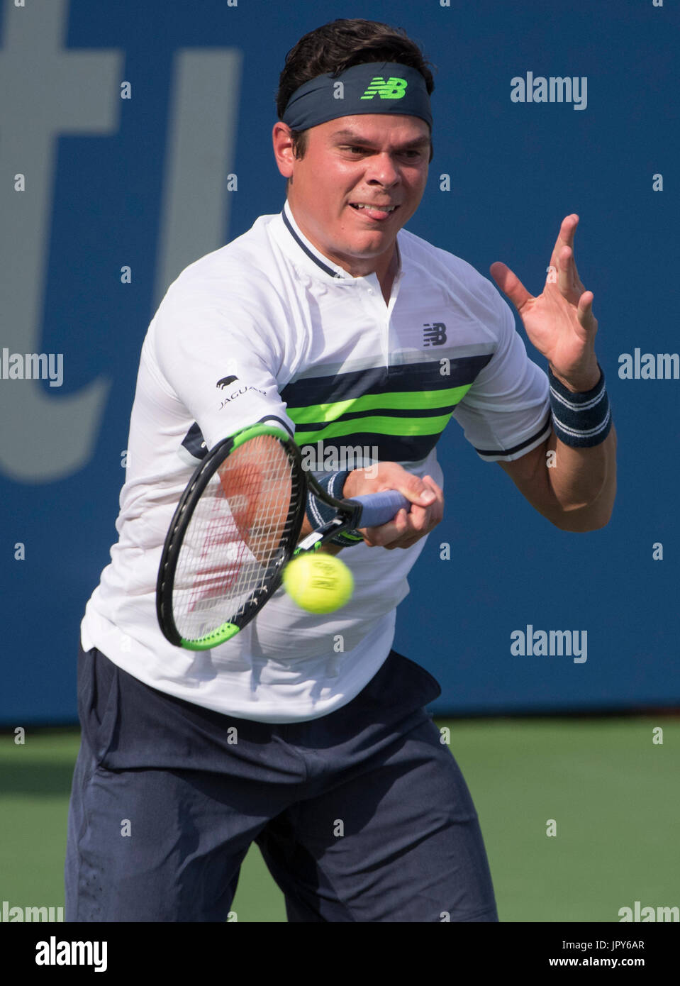 Washington DC, Stati Uniti d'America. Il 2 agosto, 2017. Milos Raonic (CAN) sconfitto Nicolas MAHUT (FRA) 7-6, 7-6, presso il Citi aprire essendo suonato al Rock Creek Park Tennis Center di Washington, DC, . © Leslie Billman/Tennisclix/CSM/Alamy Live News Foto Stock