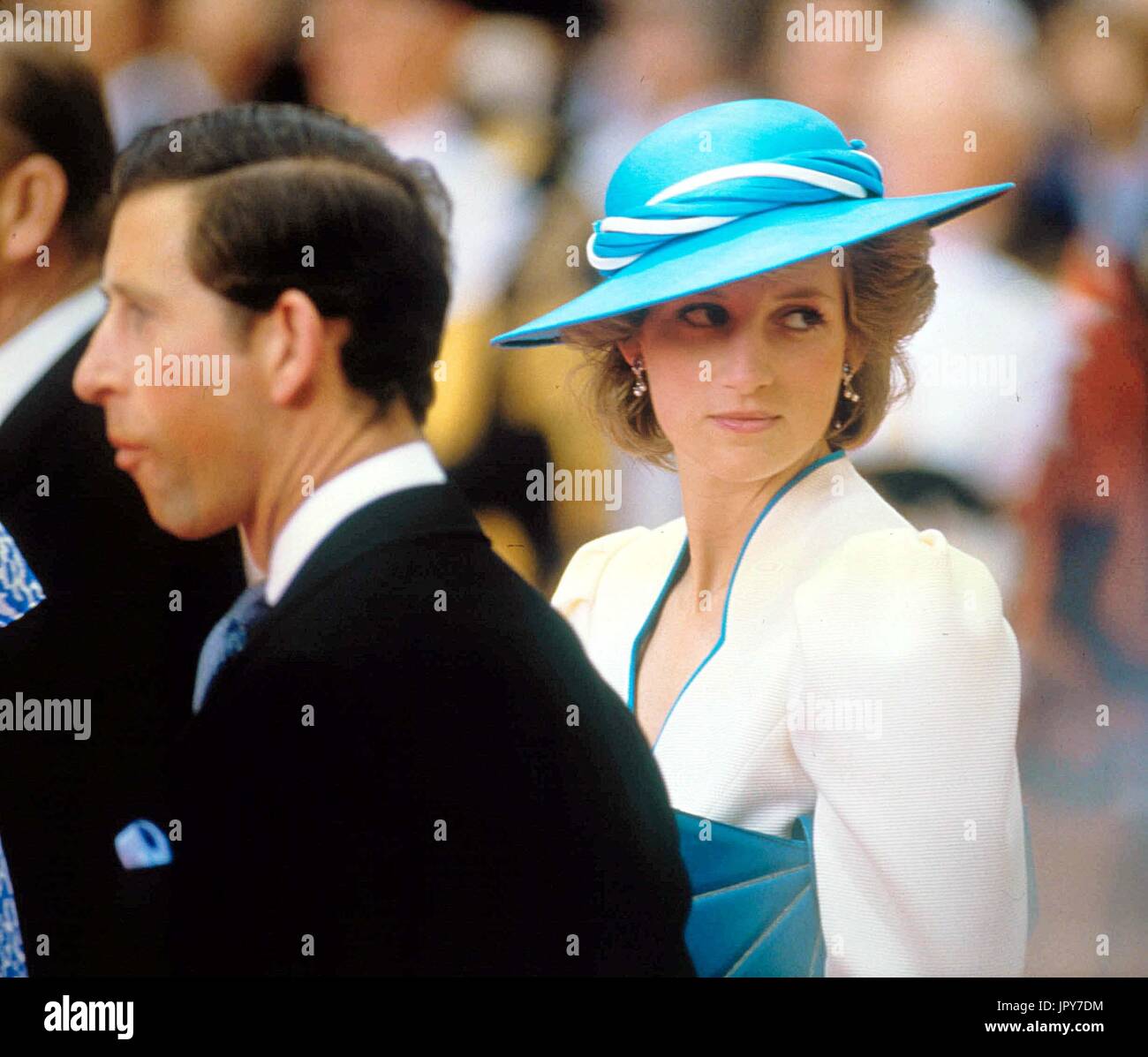 Agosto 31, 2017 segna 20 anni poiché la principessa Diana la morte. Diana Principessa di Galles è morto da gravi incidenti nelle prime ore del 31 agosto 1997 dopo un incidente di macchina in Parigi. Nella foto: 7 febbraio 1986 - La Principessa Diana e il Principe Carlo alla stazione Victoria di Londra durante la visita di Stato del West Presidente tedesco. Credito: Globe foto/ZUMAPRESS.com/Alamy Live News Foto Stock